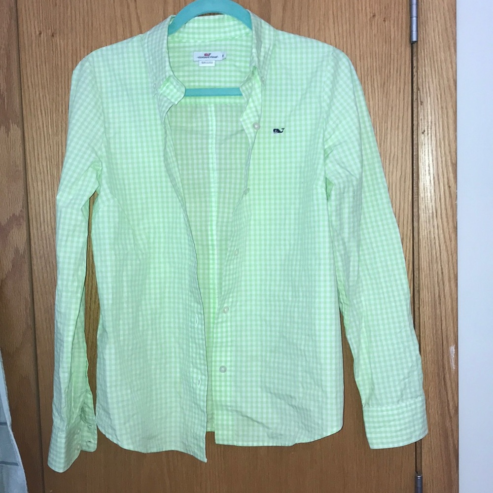 Vineyard vines green top
